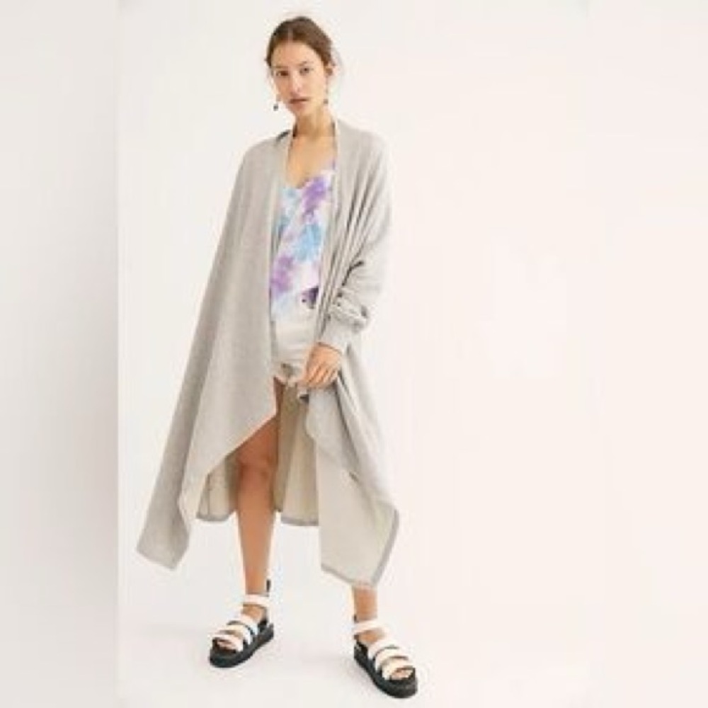 FREE PEOPLE Beach Gray Cardigan